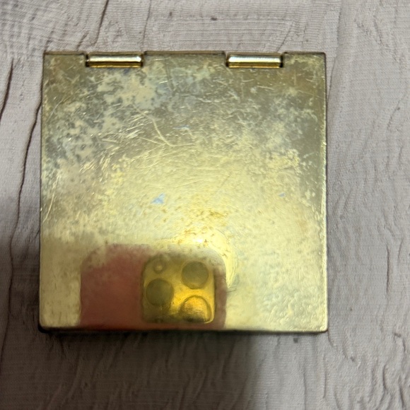 Jimmy Choo Shimmering Gold Compact - Picture 2 of 3